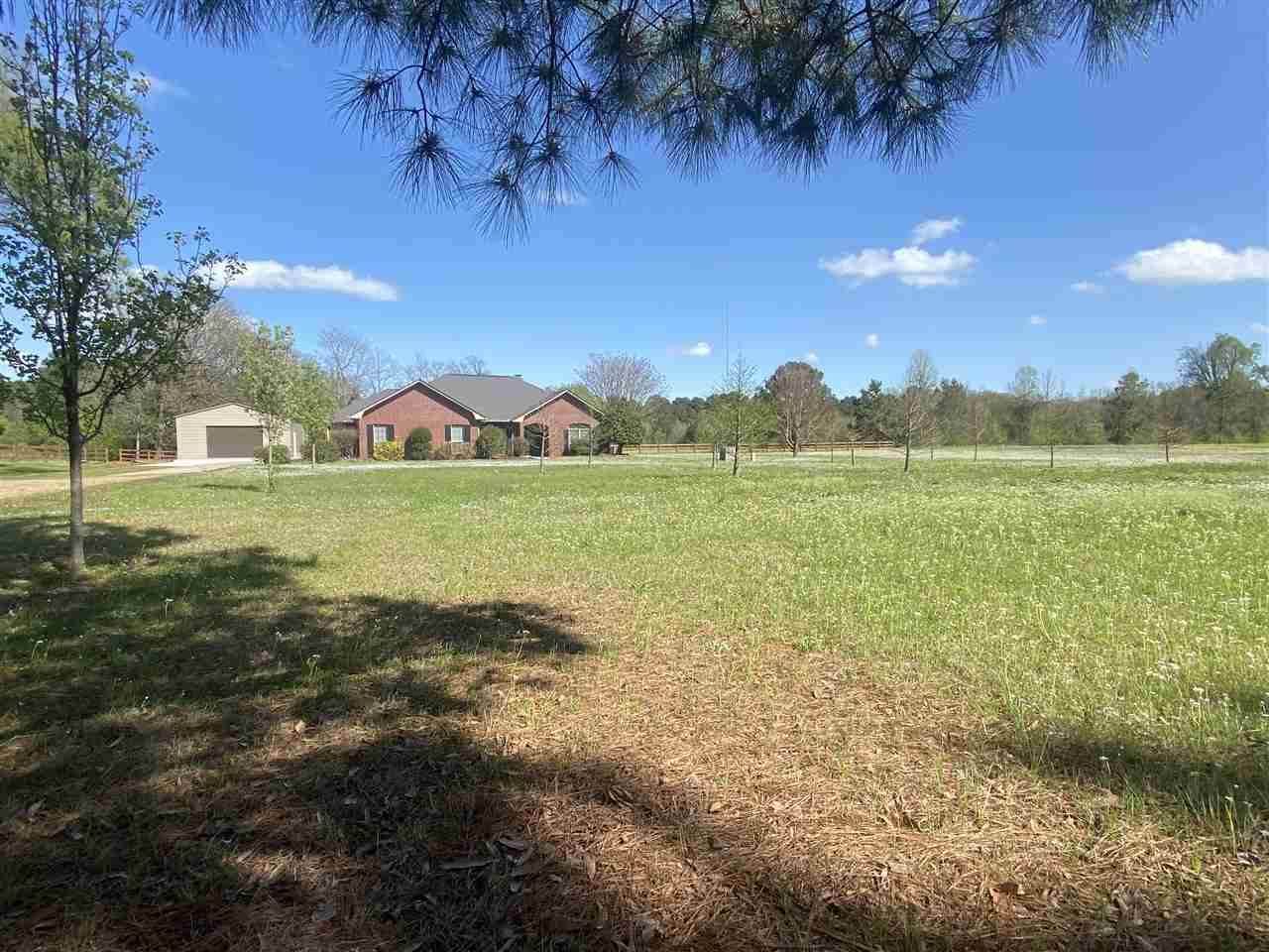 3 Brown Acres Rd, Nash, TX 75569