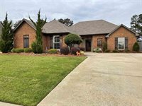 316 Austin Cir, Brandon, MS 39047