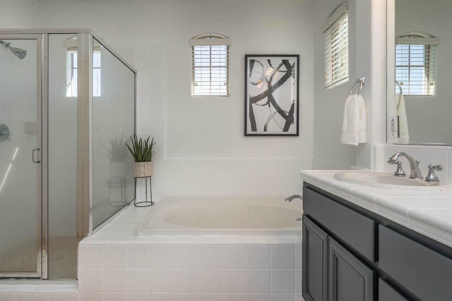 2856 Lincoln Airpark Drive, Lincoln, CA 95648