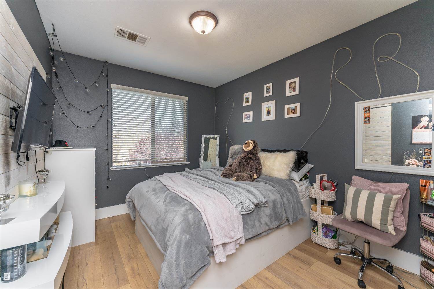 2856 Lincoln Airpark Drive, Lincoln, CA 95648