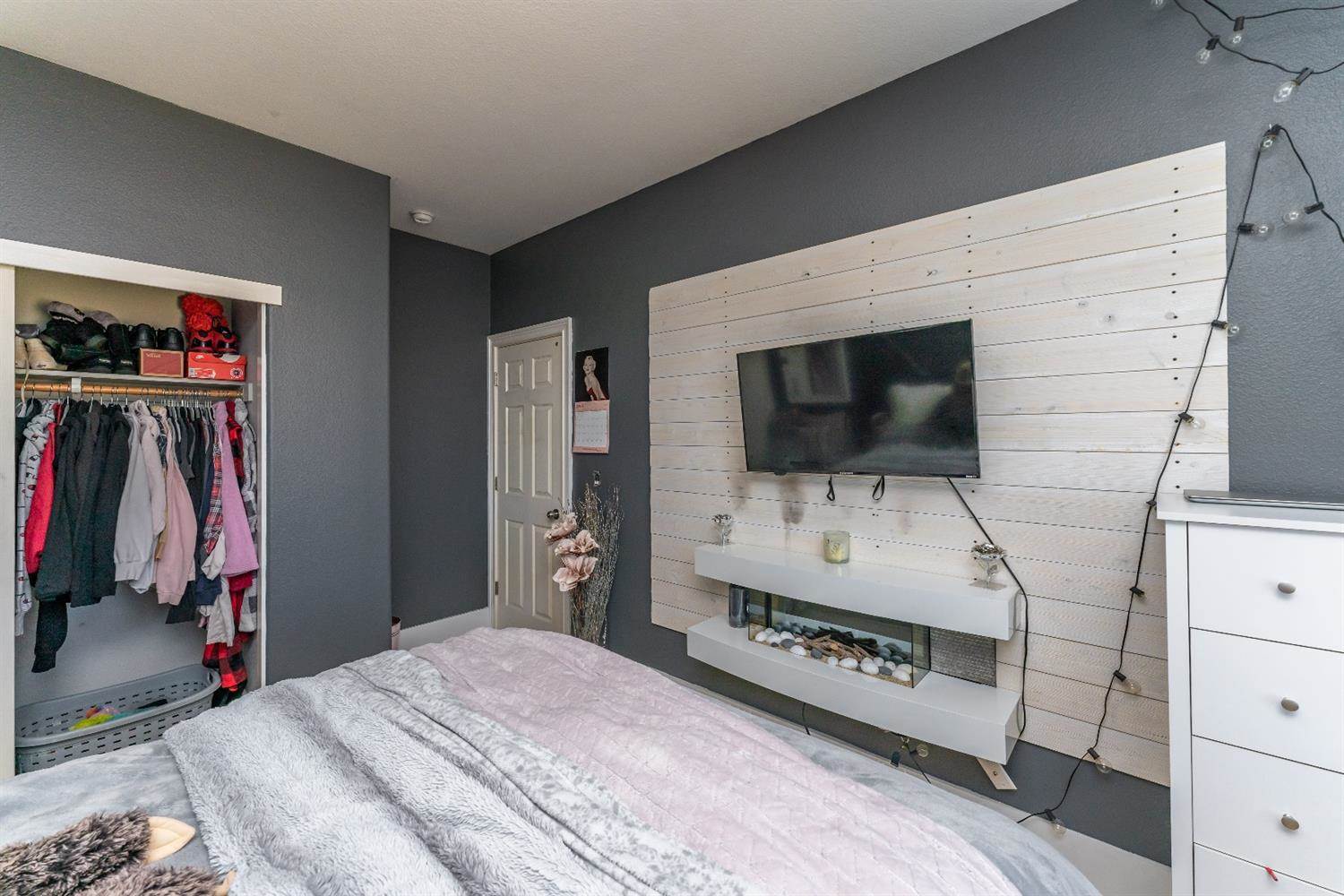 2856 Lincoln Airpark Drive, Lincoln, CA 95648