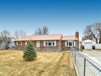 111 42nd St East, Williston, ND 58801