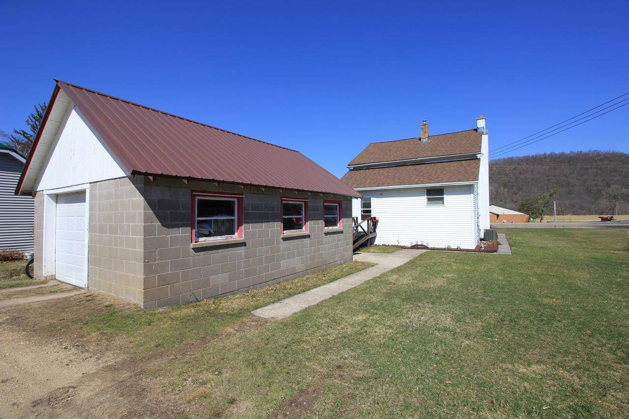 602 Central Ave, Coon Valley, WI 54623
