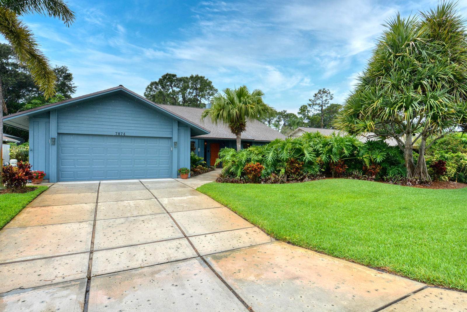 7874 SE Lexington Avenue, Hobe Sound, FL 33455