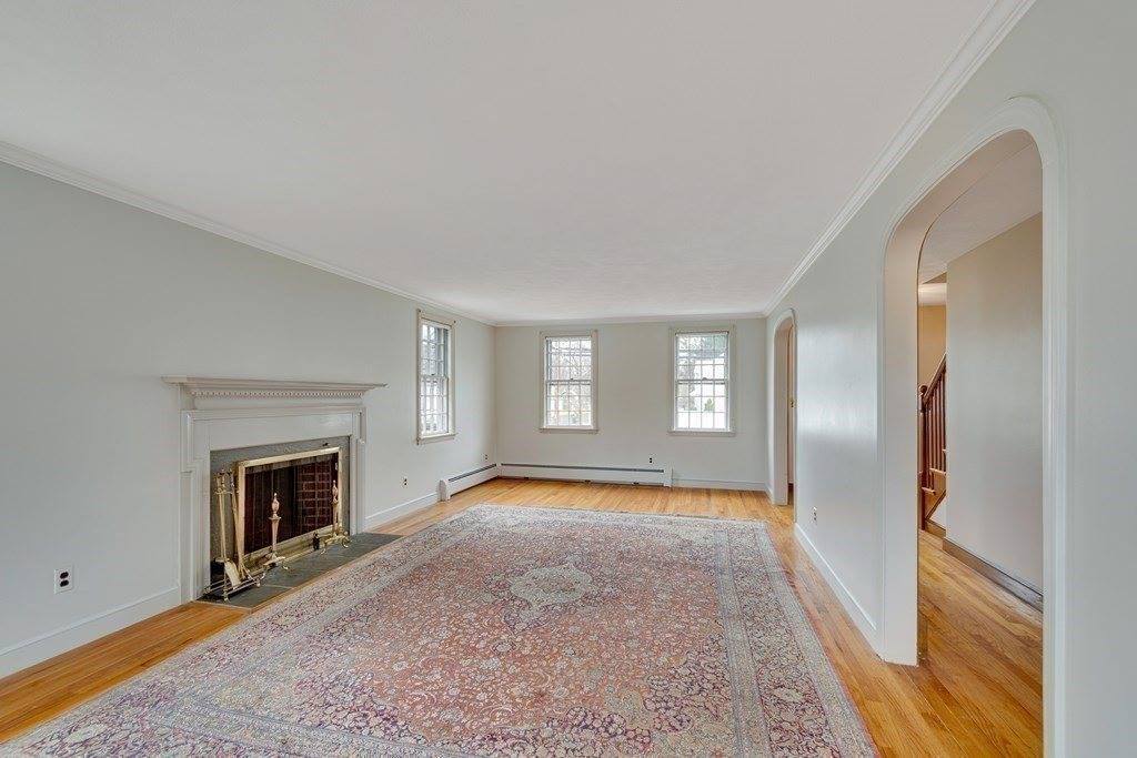 363 Greenlodge St, Dedham, MA 02026