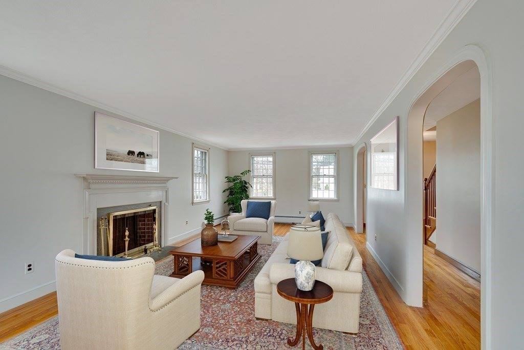 363 Greenlodge St, Dedham, MA 02026