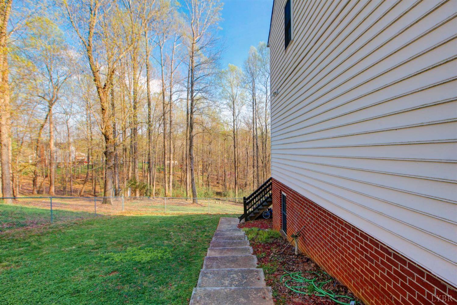 104 Winding Cedar Way, Lynchburg, VA 24502