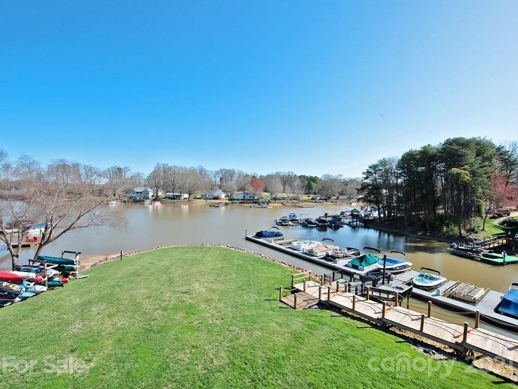 107 Pier 33 Drive, Mooresville, NC 28117