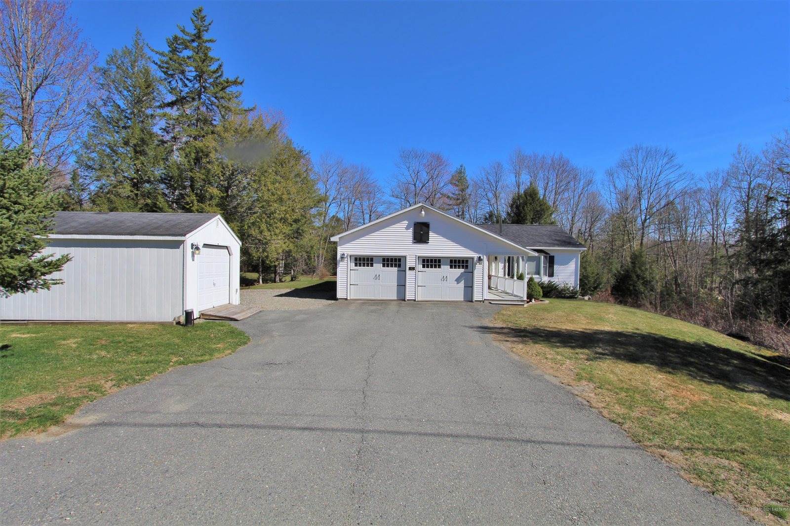 42 Kingsbury Road, Holden, ME 04429