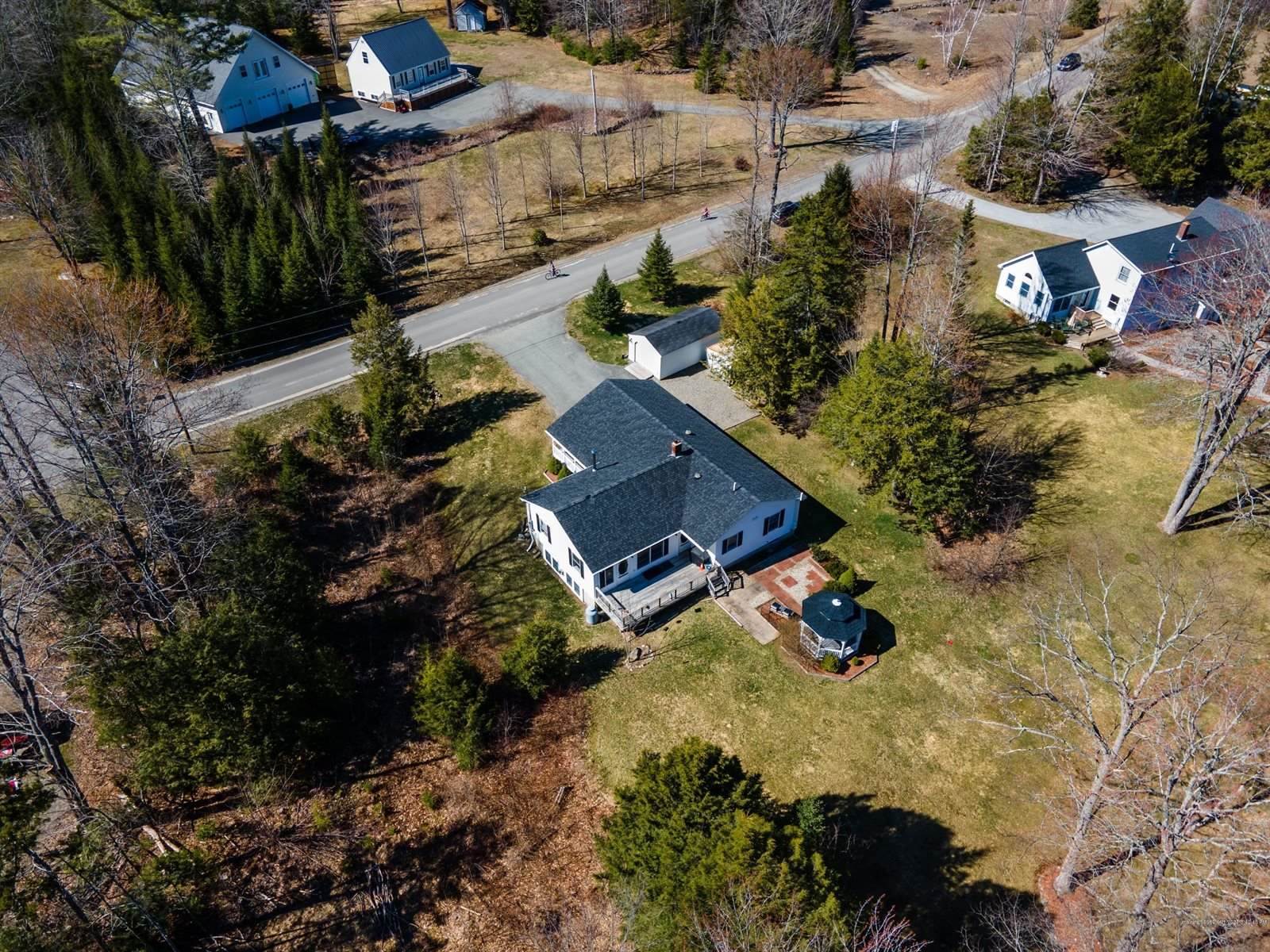 42 Kingsbury Road, Holden, ME 04429