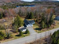 42 Kingsbury Road, Holden, ME 04429