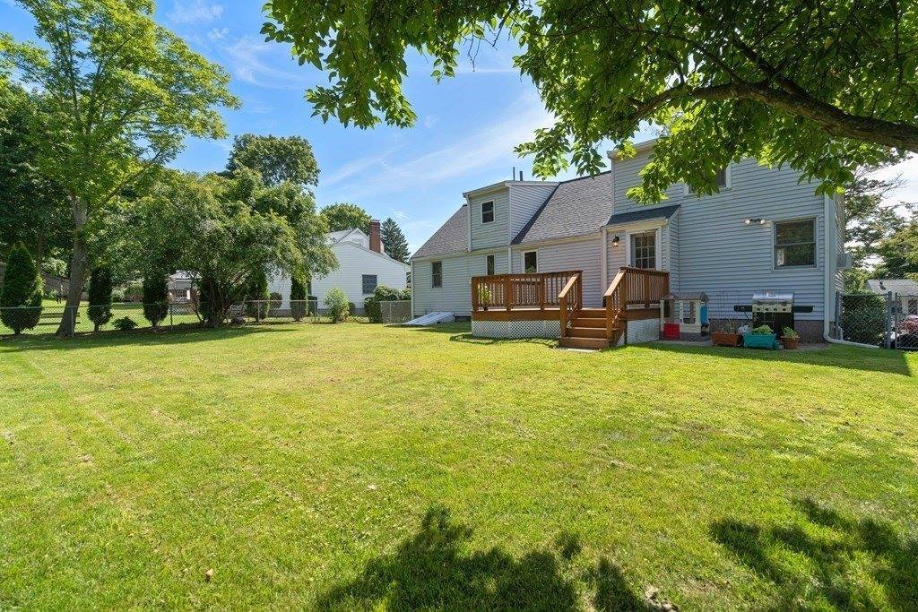 21 Columbine Road, Norwood, MA 02062