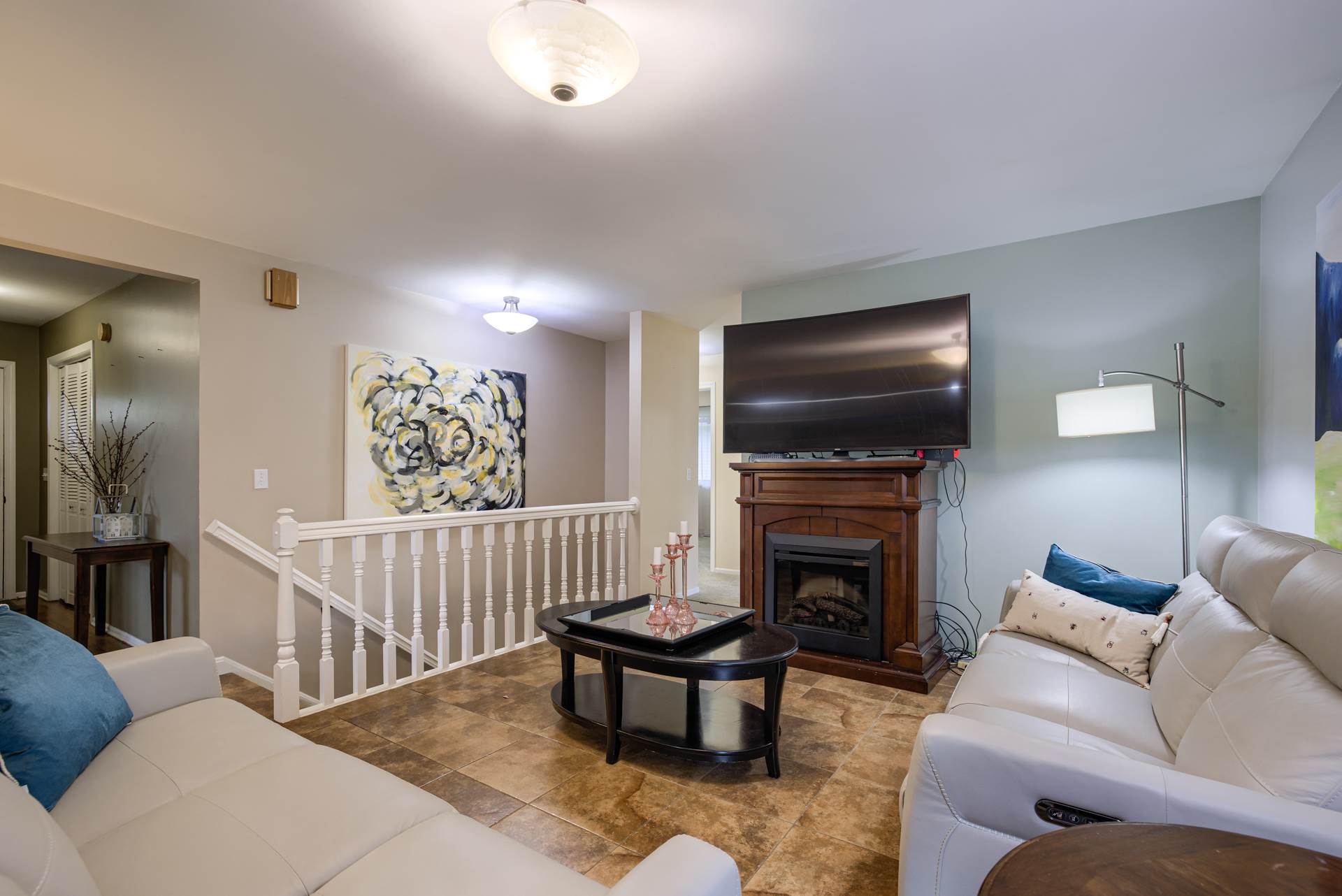 1605 N 214 Street, Elkhorn, NE 68022