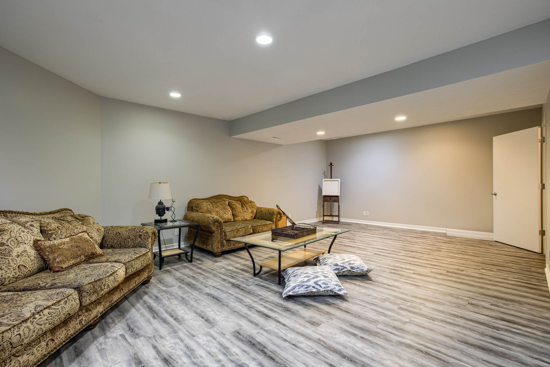 1605 N 214 Street, Elkhorn, NE 68022