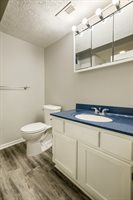 1605 N 214 Street, Elkhorn, NE 68022