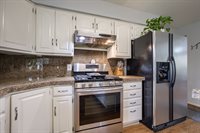 1605 N 214 Street, Elkhorn, NE 68022