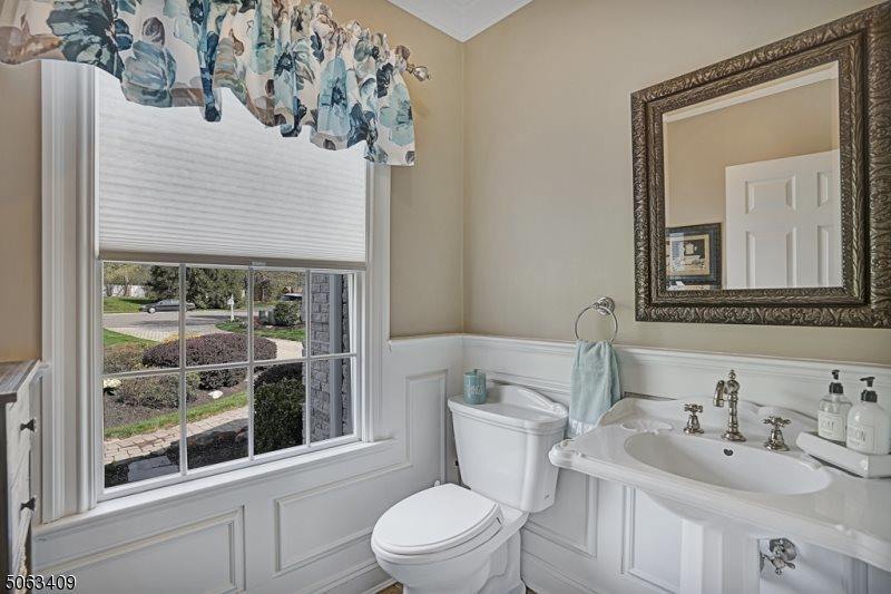 31 Joss Way, Long Hill Township, NJ 07946