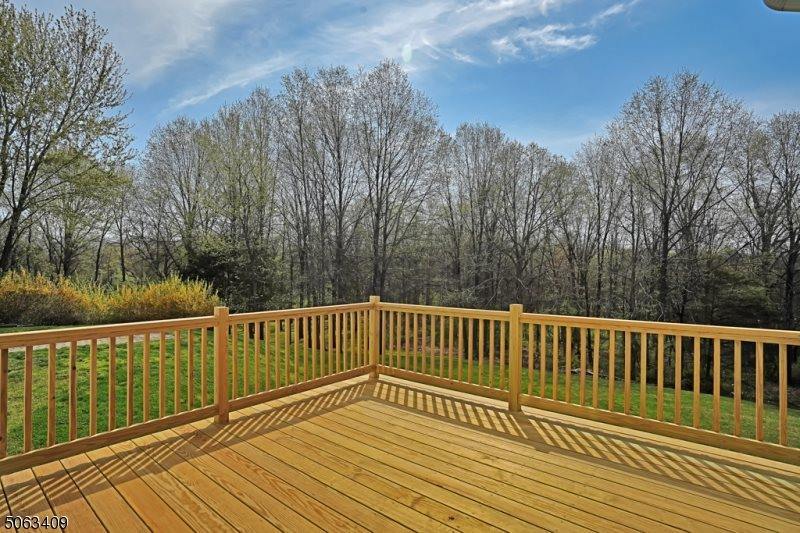 31 Joss Way, Long Hill Township, NJ 07946