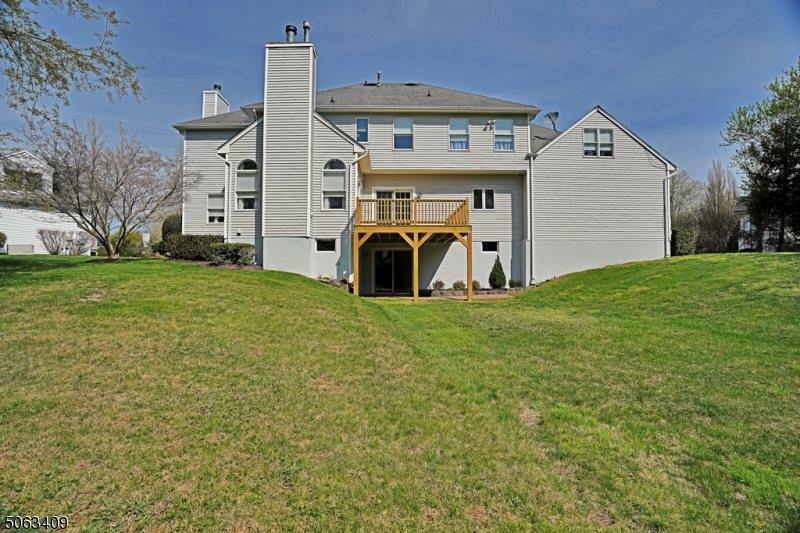 31 Joss Way, Long Hill Township, NJ 07946