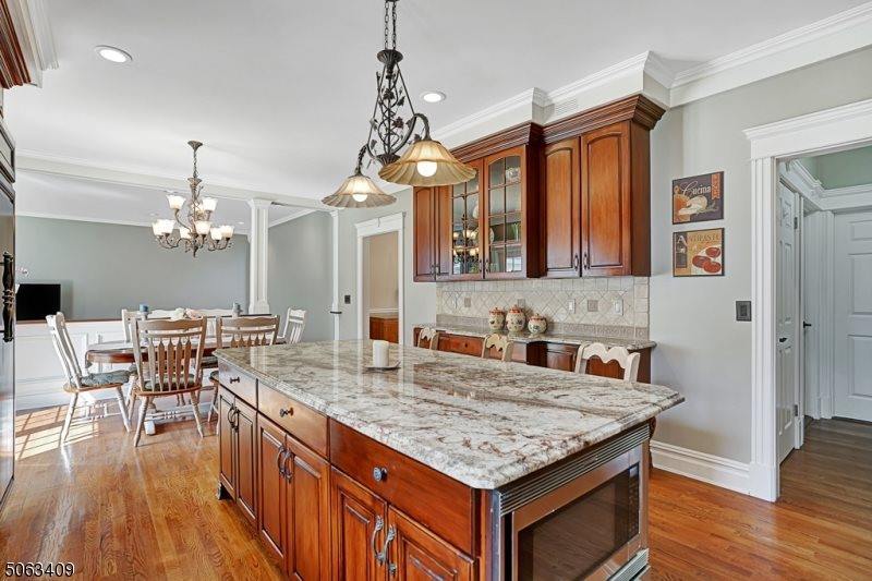 31 Joss Way, Long Hill Township, NJ 07946