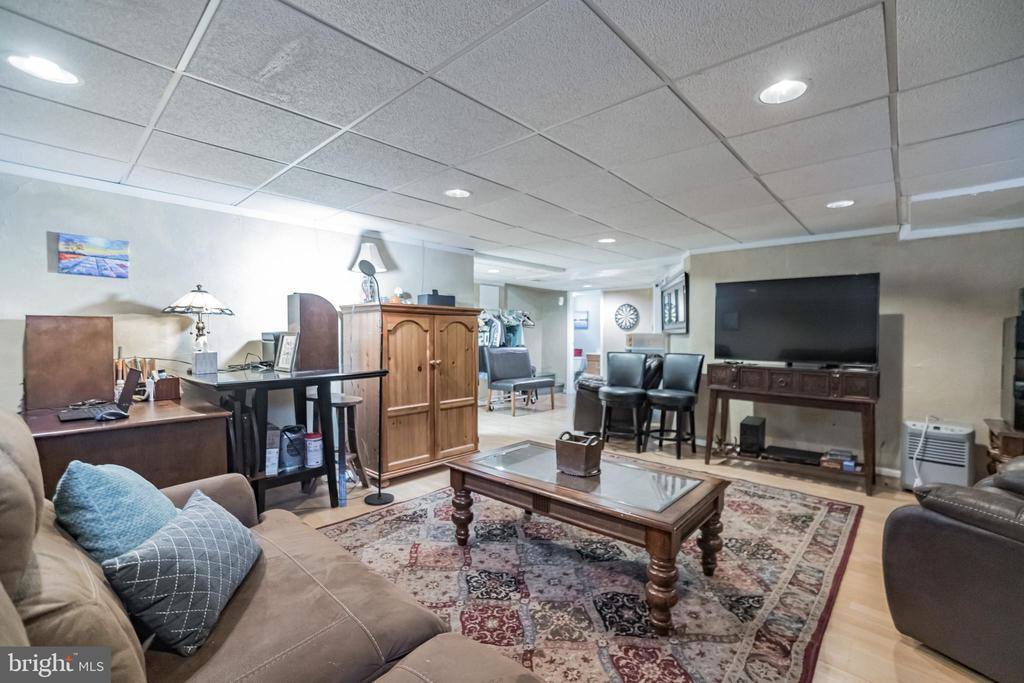 821 Harper Avenue, Drexel Hill, PA 19026