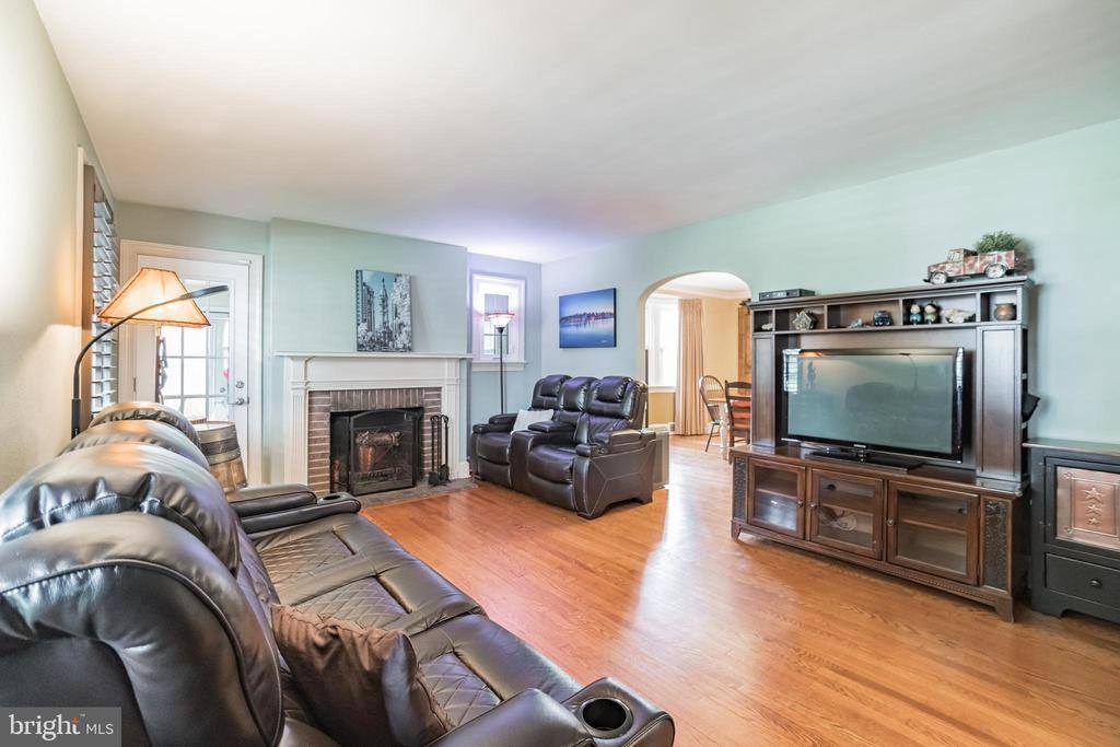 821 Harper Avenue, Drexel Hill, PA 19026