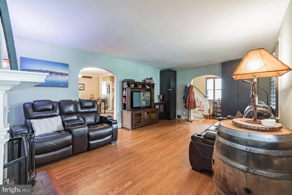 821 Harper Avenue, Drexel Hill, PA 19026