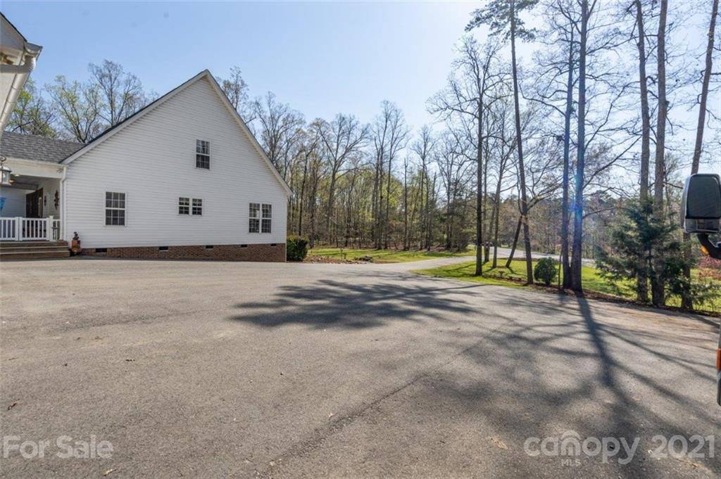 3701 Spring Drive, Midland, NC 28107