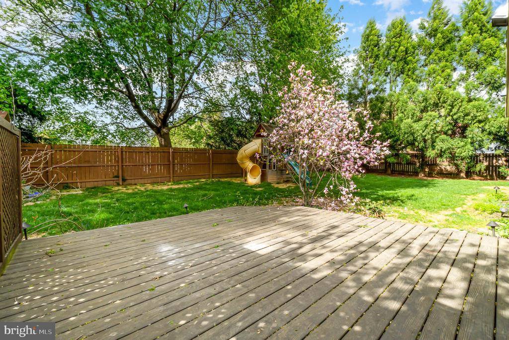 402 West Elmwood Avenue, Mechanicsburg, PA 17055