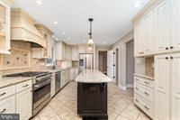 402 West Elmwood Avenue, Mechanicsburg, PA 17055