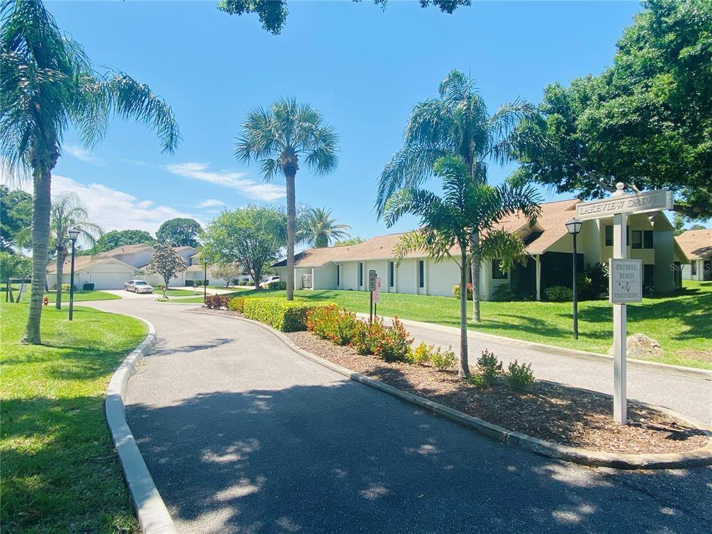 492 Lakeview Drive, Palm Harbor, FL 34683