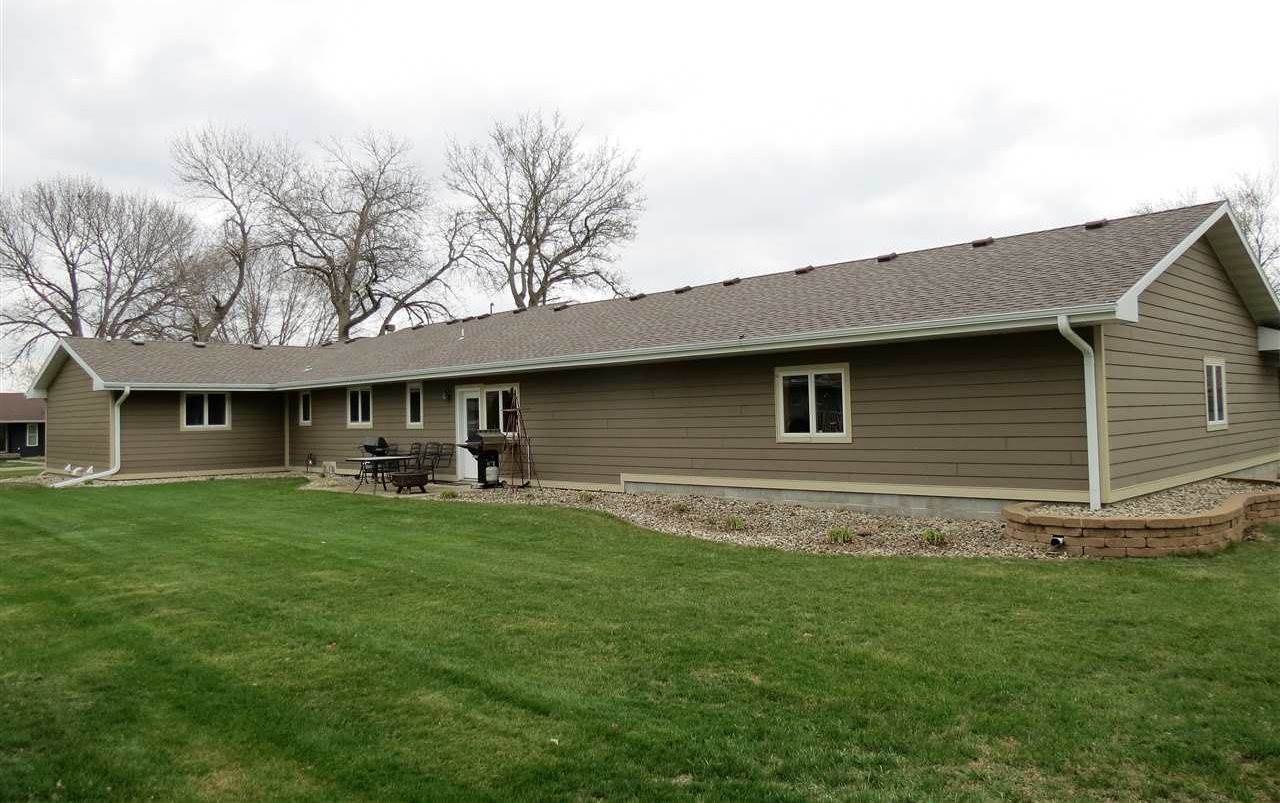 210 4th St NW, Hartley, IA 51346