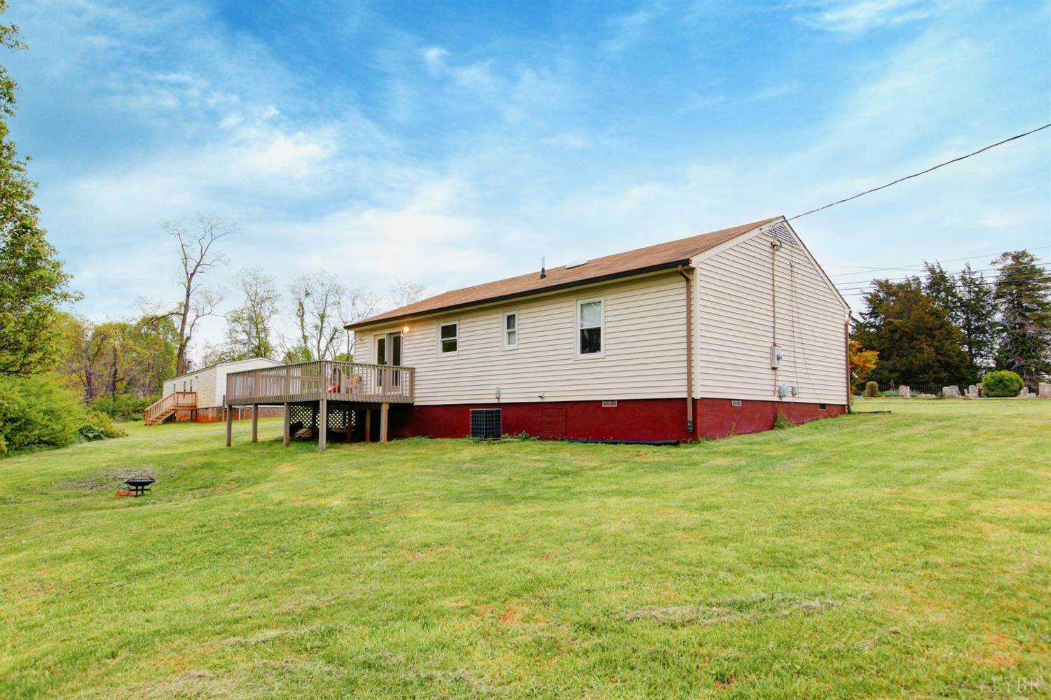 1233 Lee Grant Avenue, Appomattox, VA 24522