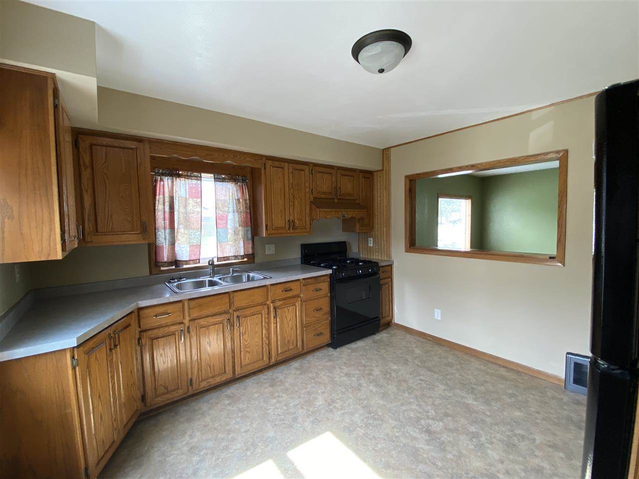 1203 E Doege Street, Marshfield, WI 54449