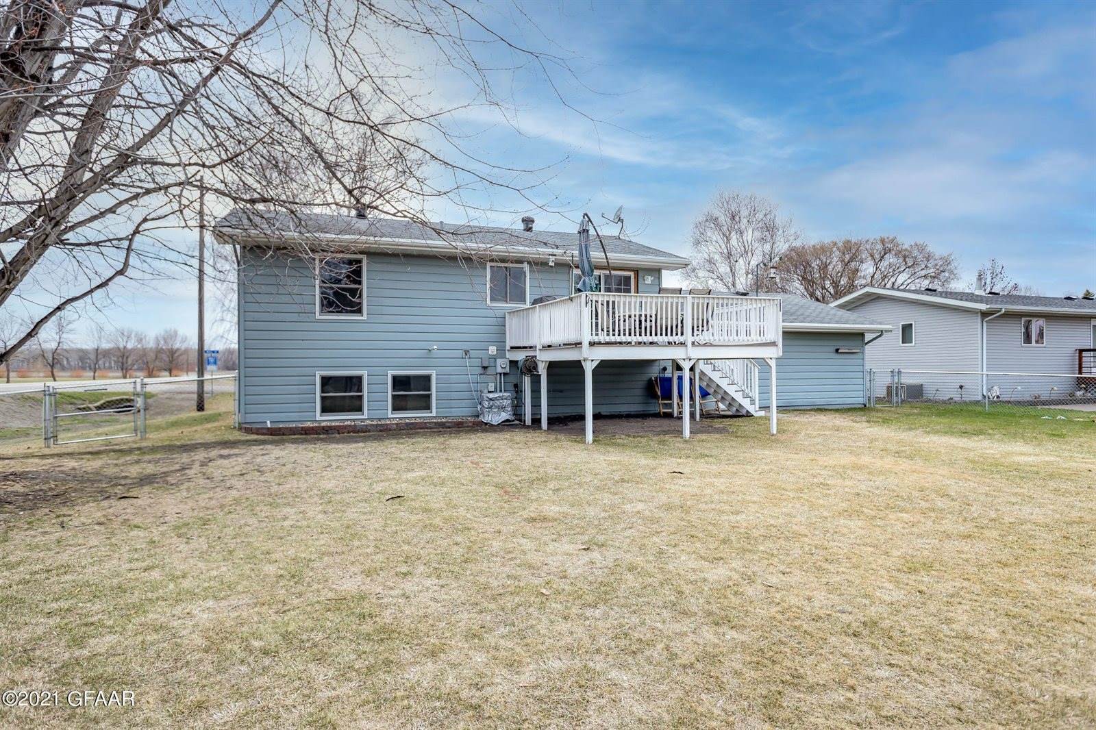 204 Neill Street, Buxton, ND 58218