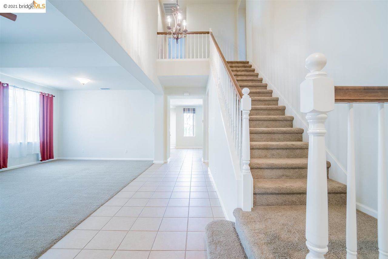 595 Burk Ct, Mountain House, CA 95391