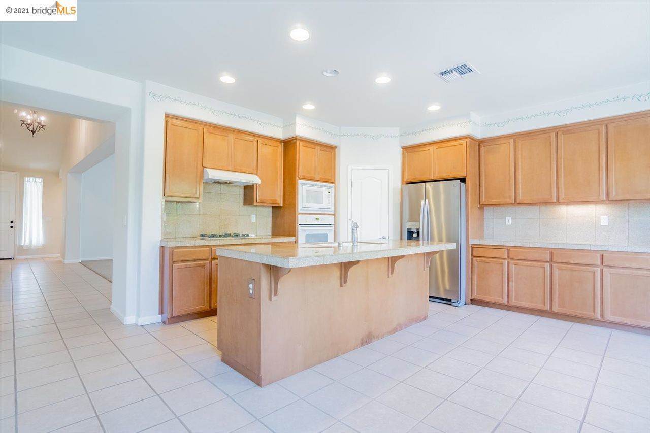 595 Burk Ct, Mountain House, CA 95391