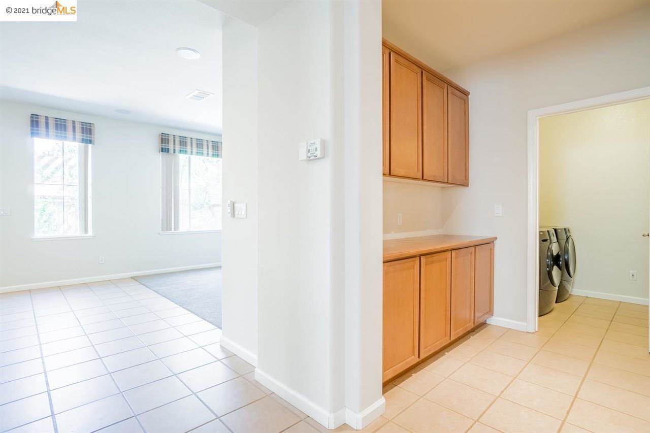 595 Burk Ct, Mountain House, CA 95391