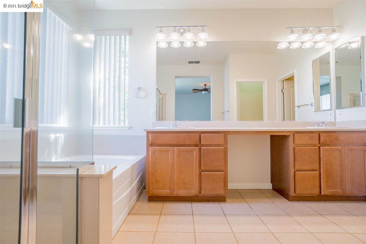 595 Burk Ct, Mountain House, CA 95391