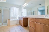 595 Burk Ct, Mountain House, CA 95391