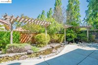 595 Burk Ct, Mountain House, CA 95391