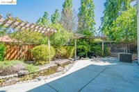 595 Burk Ct, Mountain House, CA 95391