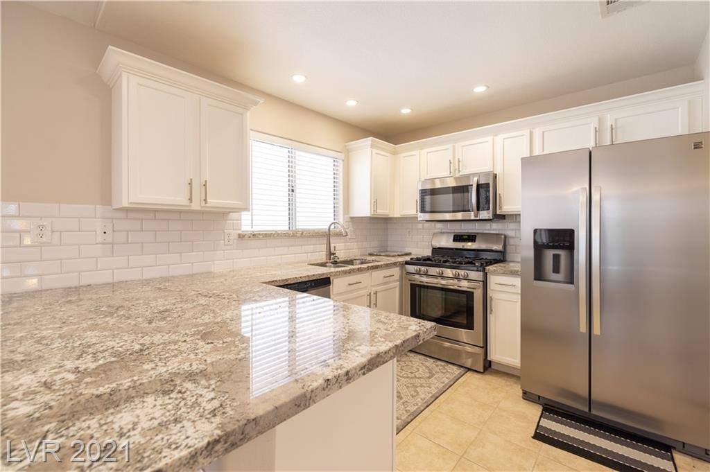 5201 White Coyote Place, Las Vegas, NV 89130