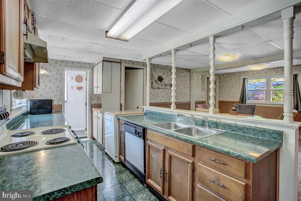 438 South Baltimore Avenue, Mount Holly Springs, PA 17065