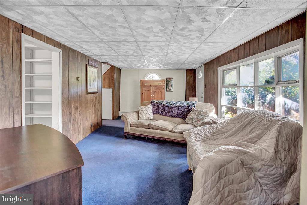 438 South Baltimore Avenue, Mount Holly Springs, PA 17065