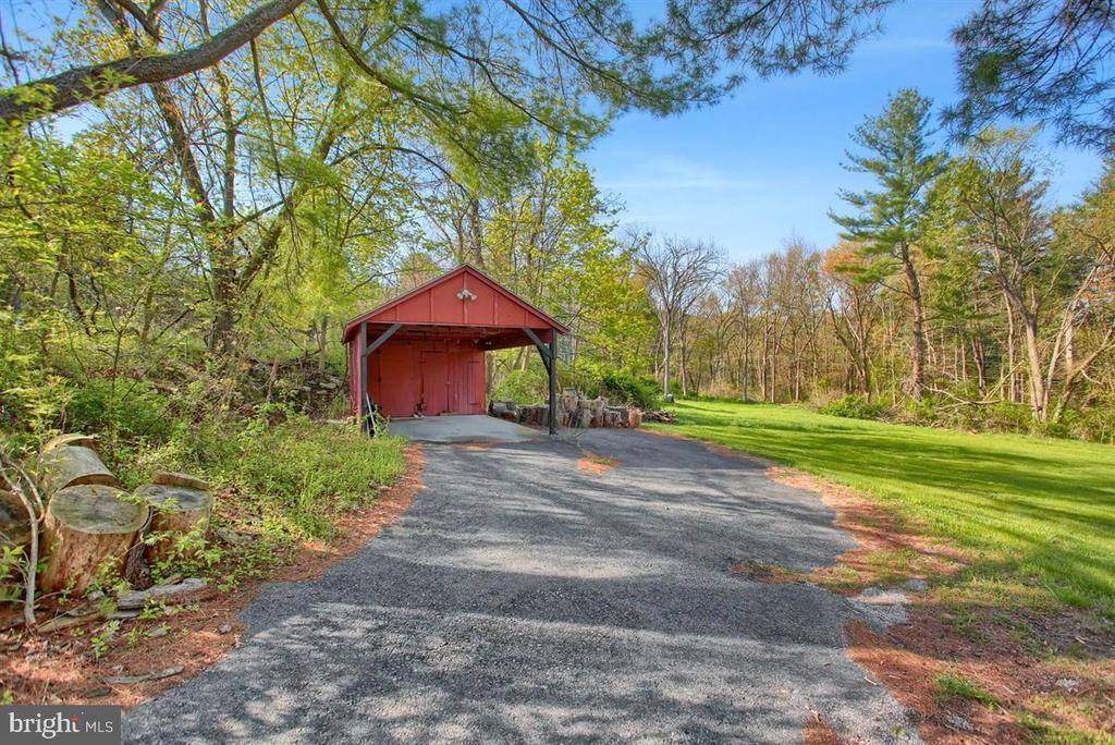 438 South Baltimore Avenue, Mount Holly Springs, PA 17065