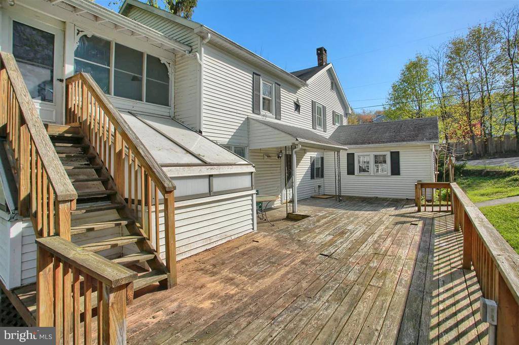 438 South Baltimore Avenue, Mount Holly Springs, PA 17065