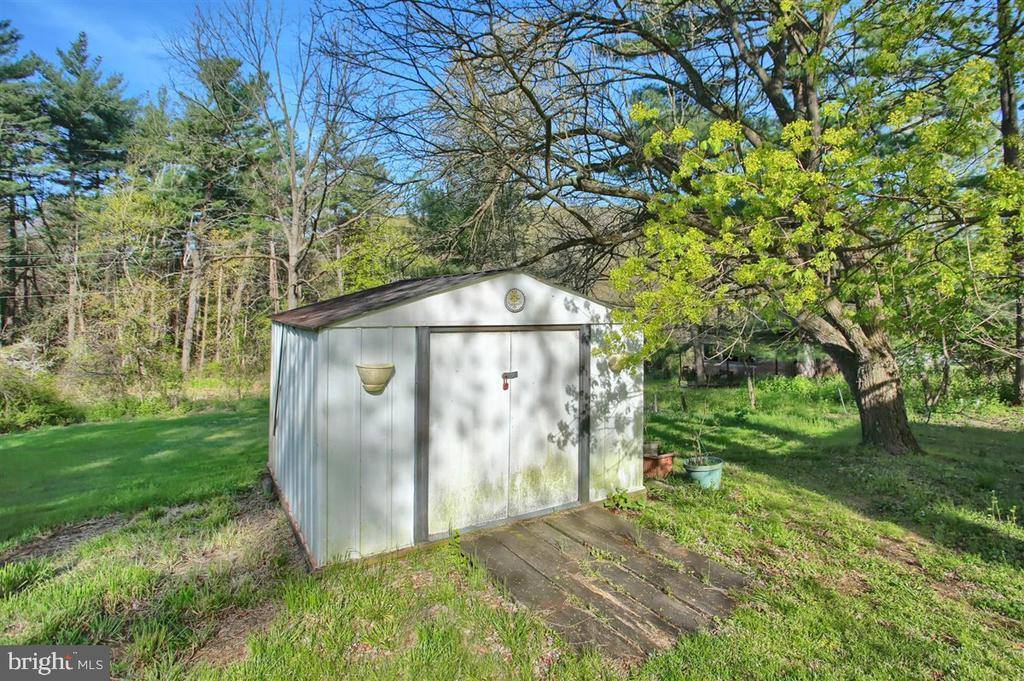 438 South Baltimore Avenue, Mount Holly Springs, PA 17065