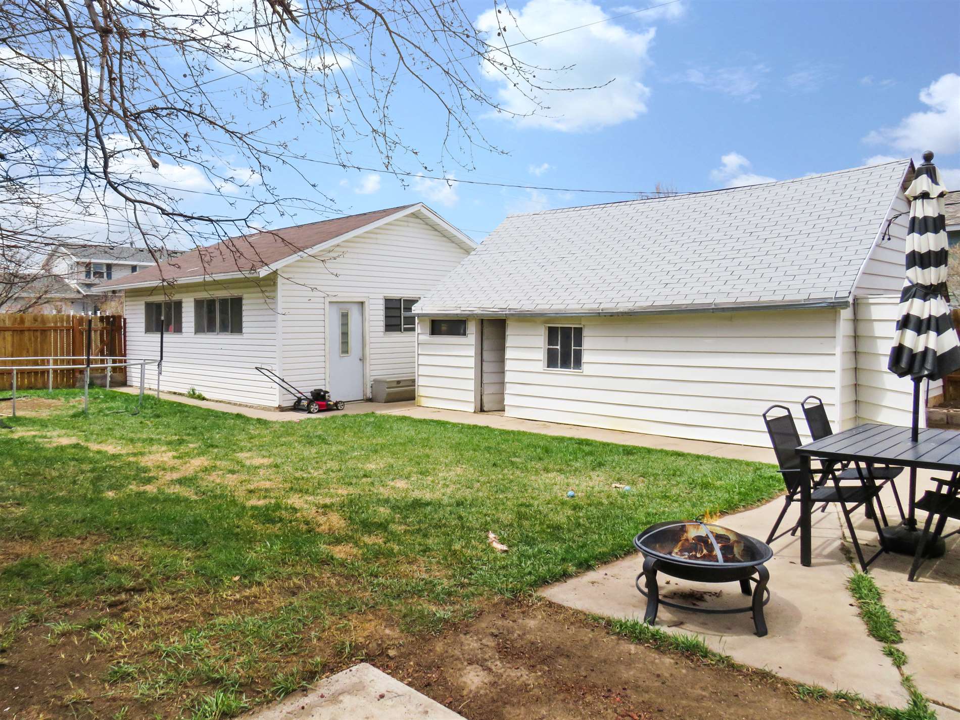 233 Center, Evanston, WY 82930