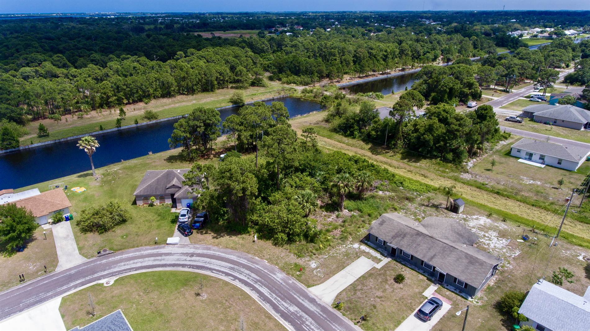 113 Admiral Circle, Sebastian, FL 32958